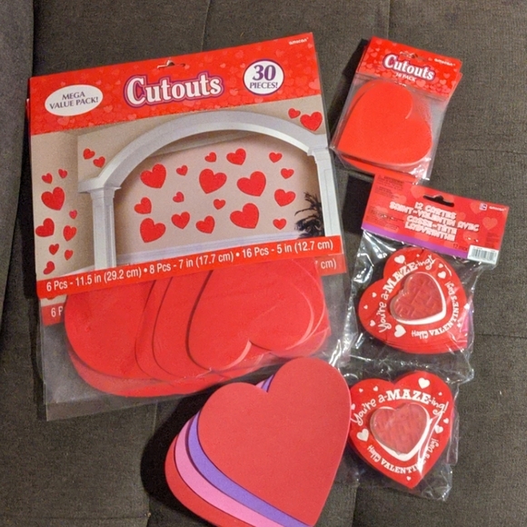 Amscan Other - NEW Valentine's Day Decor Kit -- 200+ pieces